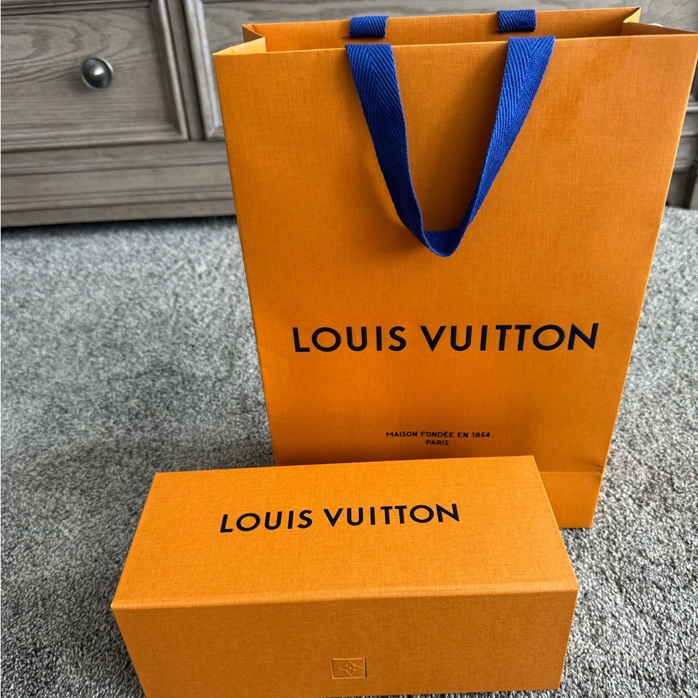 New Louis Vuitton Orange Gift Bag and Box